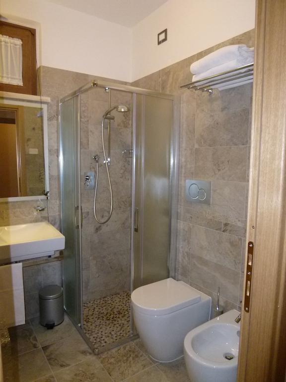 Relais Villa Giulia Bastia Umbra Habitación foto